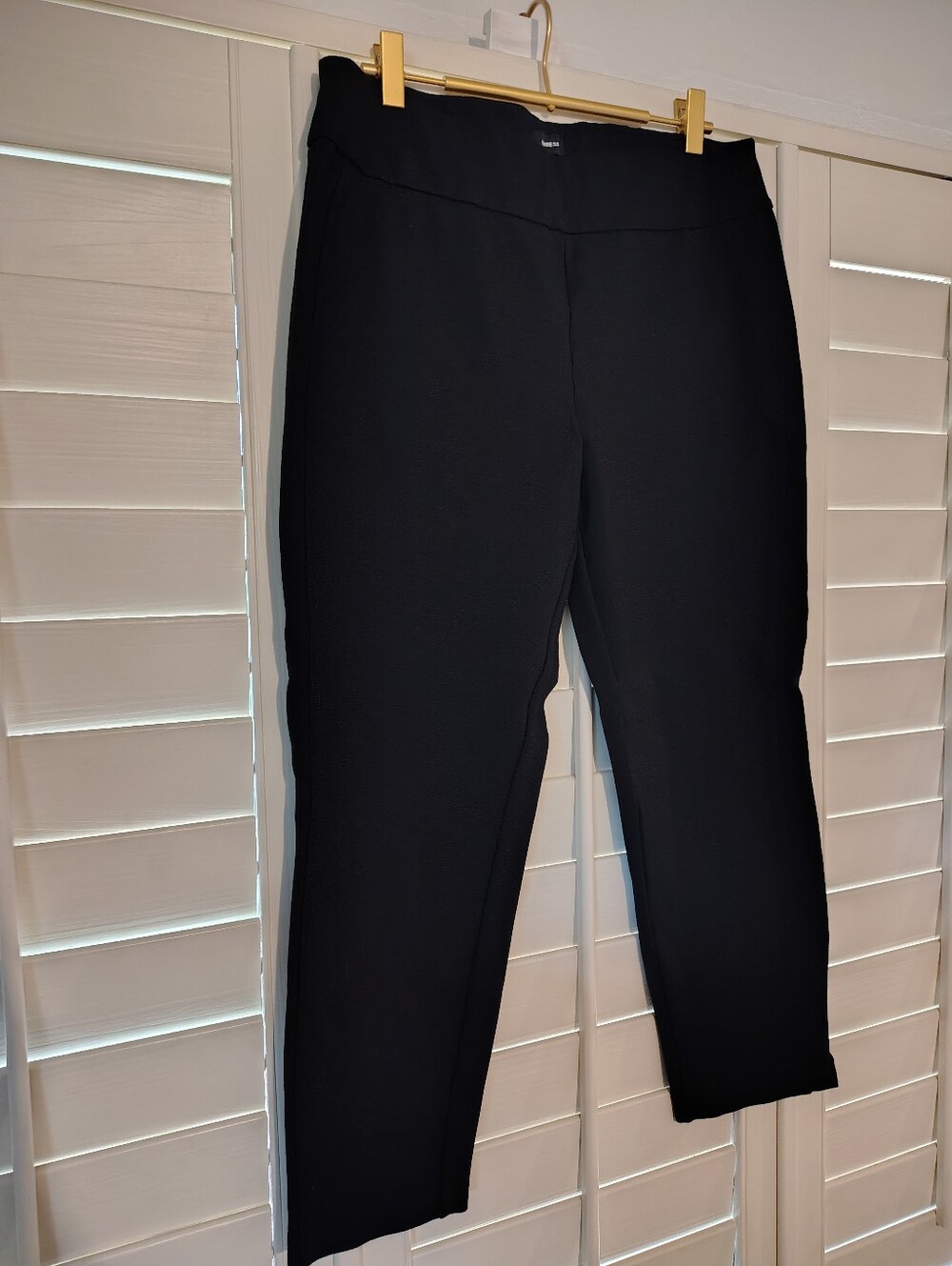EXPRESS Black Cropped "Ponte" Pull-On Pants Size Large